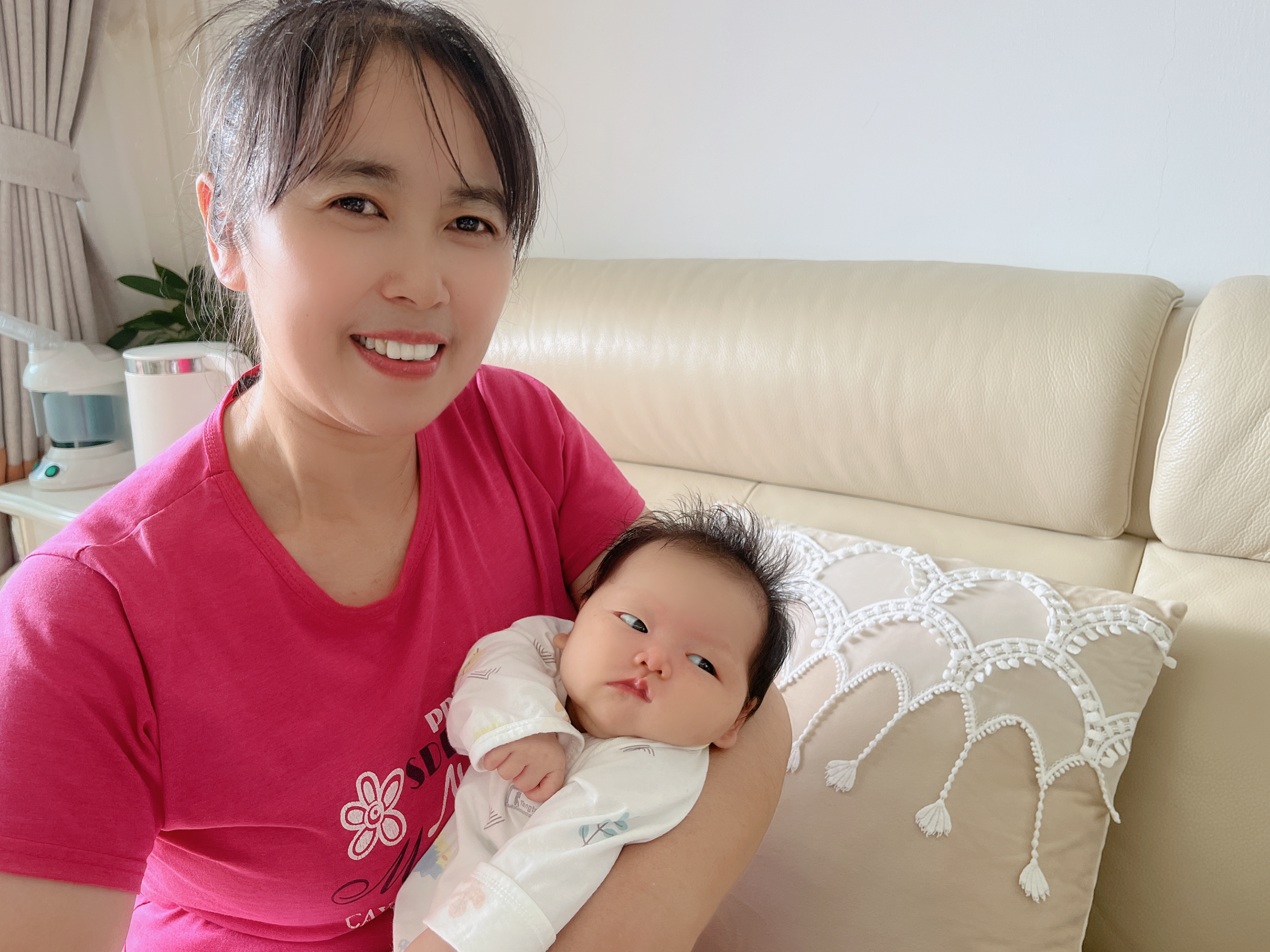 阿托母嬰服務(wù)機(jī)構(gòu)吳阿姨很有愛(ài)心，感謝她的照顧